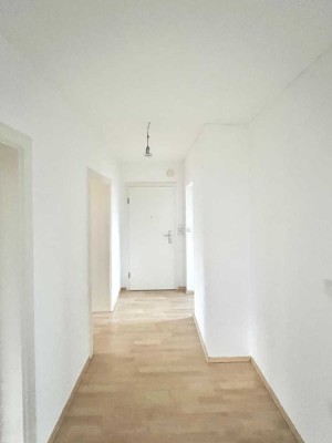 Wohnung für Singles & Paare - 3 -Zimmer im Herzen Burghausens - 3. OG ohne Aufzug