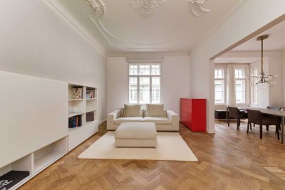 Stilvoller Altbaucharme in Premiumlage. Exklusives Zuhause nahe Viktualienmarkt & Isar.