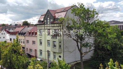 Gepflegtes Mehrfamilienhaus mit Garagen