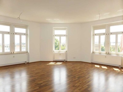 Gemütliche 4-Zimmer-Maisonettewohnung im Dachgeschoss eines Gründerzeithauses  in Löbtau