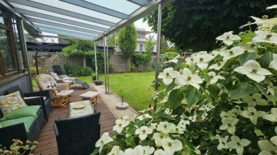 **RARITÄT** Thermenlage ! Schönes Haus in BESTLAGE mit parkähnlicher Garten und Wintergarten**Nebengebäude mit Fitness**uvm ...!**