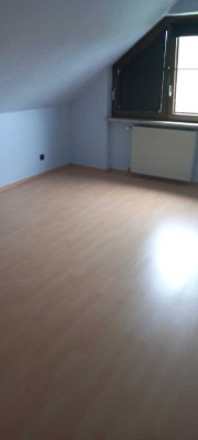 Freundliche 3-Zimmer-Dachgeschosswohnung