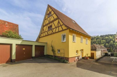 Kernsaniertes Haus mit PV- und Solaranlage im Zentrum von Ebhausen