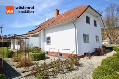 +++ Wunderschönes Zweifamilienhaus in topp Zustand mit viel Nebengelass direkt am Feldrand +++
