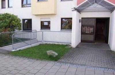 EG-Wohnung ab 01.10.2025, mit Gartenanteil, Terrasse und EBK, in ruhiger Lage Pflugfelden.