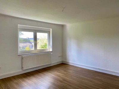 2,5-Zimmer-Wohnung mit Tageslichtbad sucht Nachmieter