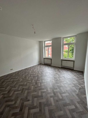 Neu renovierte 2 - Zimmer Wohnung