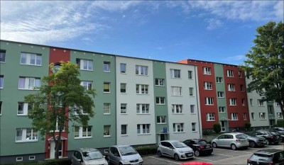 Schöne 3 - Raumwohnung mit Balkon