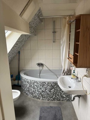Voll möbilierte modernisierte 2-Zimmer-Wohnung mit EBK in Albstadt