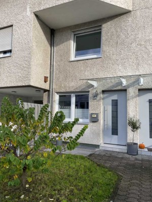 3-Zimmer-Wohnung mit Terrasse, Einbauküche und eigenem Eingang in Leverkusen-Quettingen
