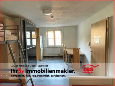 Große 6-Zimmer-Wohnung im Erdgeschoss mit EBK + Ofen