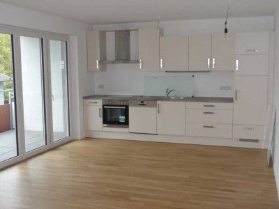 Tolle 3 Zimmerwohnung mit EBK und 2 Balkonen Nähe Park Schöntal zu vermieten !