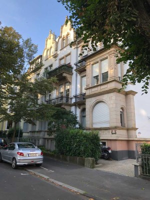 Helle 2-Zimmer-Wohnung mit Balkon und Einbauküche in Bad Nauheim