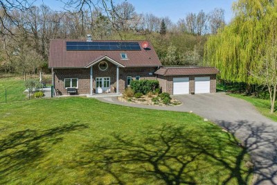 Traumhaftes Anwesen-
Großzügiges Naturparadies mit vielen Möglichkeiten