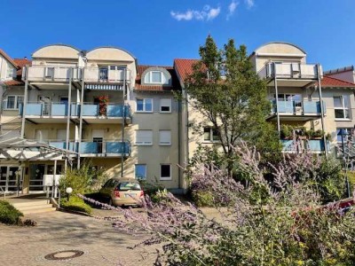 CARL-BENZ-SENIOREN RESIDENZ! Helle Wohnung mit Balkon im betreuten Wohnen in Mannheim-Wallstadt