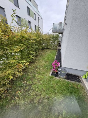 Neuwertige 2-Raum-Wohnung mit Balkon und Einbauküche in Mühlheim