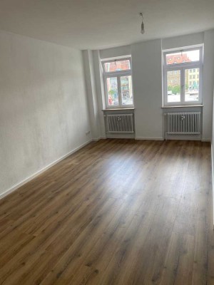 Neu sanierte 3-Zimmerwohnung im Herzen der Stadt
