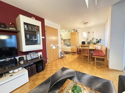 Sehr gutes Preis-Leistungs-Angebot, Wohngefühl wie in einem Haus auf 2 Etagen, in Frastanz, inklusive ZWEI Tiefgaragen-Plätze, VERHANDLUNGSBASIS € 375.000,--.