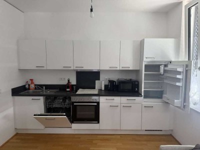 2-Zimmer Wohnung Innenausstattung mit Einbauküche in Darmstadt