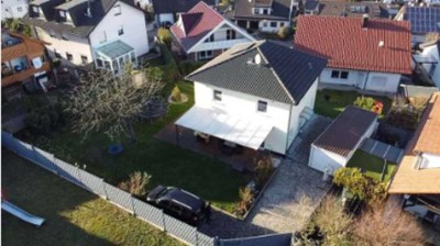 Familienfreundliches Einfamilienhaus mit großzügigem Garten in ruhiger Lage
