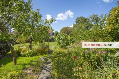 IMMOBERLIN.DE - Sanierungsbedürftiges Einfamilienhaus mit Sonnengarten & Nebengebäude nahe Templiner