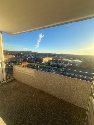 Schöne 2-Zimmer-Wohnung mit Balkon u. guter Verkehrsanbindung