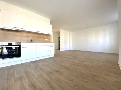 Helle 3,5-Zi-Wohnung - Großer Süd-West-Balkon - EBK - Eigenes Parkhaus