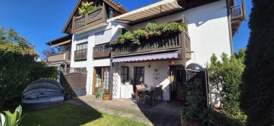Stilvolle, helle 3-Zimmer EG-Wohnung mit Garten, Terrasse, EBK u. Hobbyraum in ruhiger Wohnlage