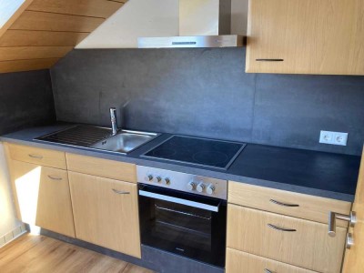 Helle 2-Zimmer-Wohnung mit Dachterrasse, Stellplatz & großem Keller in Trossingen