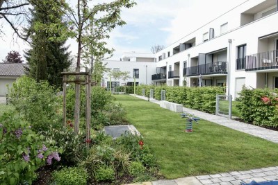 Neuwertige 4.5-Zimmer-Wohnung mit Terrasse (Süd-West Ausrichtung) und EBK in Unterschleißheim