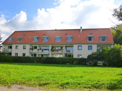 Attraktive 2-Zimmer-Wohnung mit separater Wohnküche und Blick ins Grüne