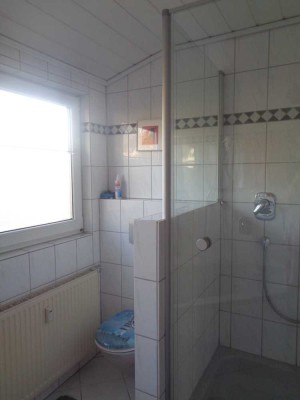 Exklusive, modernisierte 3-Raum-DG-Wohnung mit Einbauküche in Leinfelden-Echterdingen