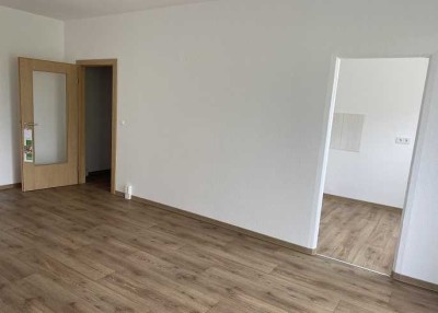 Alles neu! Wohnen mit Balkon im Erdgeschoss