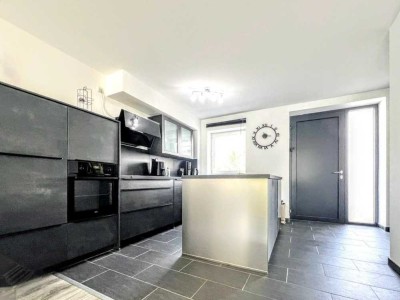 Modernes Reihenmittelhaus mit Garage in ruhiger Sackgassenlage – ein perfektes Zuhause für Familien.