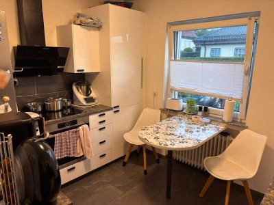 Gepflegte 4,5-ZKB-Wohnung mit EBK und Balkon in Wetter (Hessen)