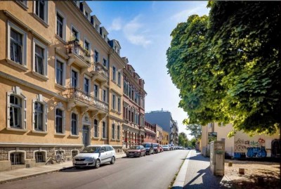 Invest in Dresden: Vermietete 3-Raum mit Balkon in der Neustadt