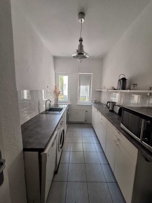 2-Zi-Altbau Whg+Balkon und KOMPLETT ausgestattet -fully furnished and equipped