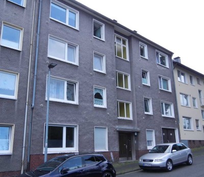 WG-geeignete 3-Zi.-Wohnung + Balkon + KDB, 75 qm, Nähe U35 Bergbaumuseum u. Präsident Bf