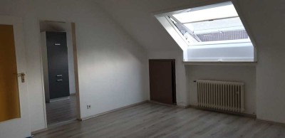 Gemütliche 2-Zimmer-Dachgeschosswohnung in Velbert, ruhige Lage