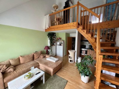 Geschmackvolle 2-Zimmer-Maisonette-Wohnung mit geh. Innenausstattung mit Balkon und EBK in Freising