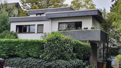 Exklusive 3,5-Zimmer-Wohnung mit 2 Balkonen in Bergisch Gladbach-Altfrankenforst