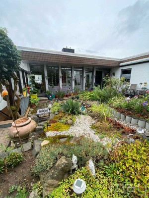 Atriumbungalow mit Garage in bester Wohnlage Strietwalds