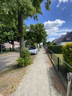 Sanierte 1-Zimmer-EG Wohnung mit Terrassenteilnutzung und EBK in Nauen/ Bergerdamm