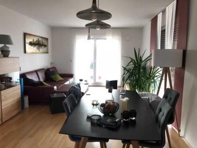 Exklusive, neuwertige 3-Zimmer-Wohnung mit Balkon und EBK in Ingolstadt