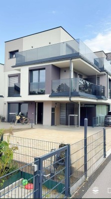 KOMFORT PUR: Neuwertiges Eckreihenhaus (Bj. 2022) mit Eigengarten