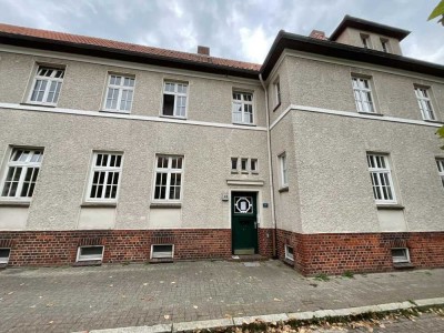 Modernisierte 2-ZKB-Balkonwohnung im Erdgeschoss in Heppens zu vermieten!