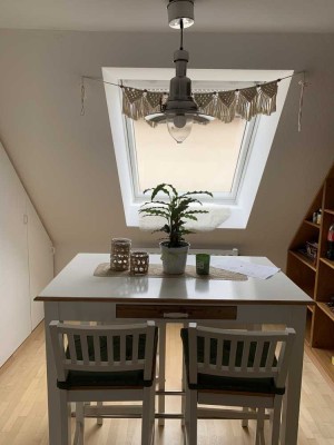 Helle 2-Zimmer Dachgeschosswohnung in Obertshausen