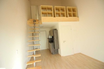 #2.02# Exklusive teilmöblierte Galeriewohnung mit Balkon. Ab Februar oder später.