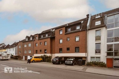 Großzügige und modernisierte Fünfzimmer-Maisonette-Wohnung mit Balkon in Köln-Brück