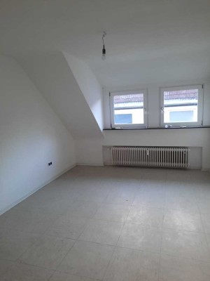Schöne 2-Zimmer-Dachgeschoss-Wohnung Bad Breisig in Rheinnähe ab 1.1.26 (ggfl auch früher)